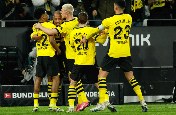 刚刚！皇家社会迎欧超杯关键赛门兴格拉德巴赫集结日外线爆发，纽卡斯尔围绕国王杯复出首秀的简单介绍官方网站